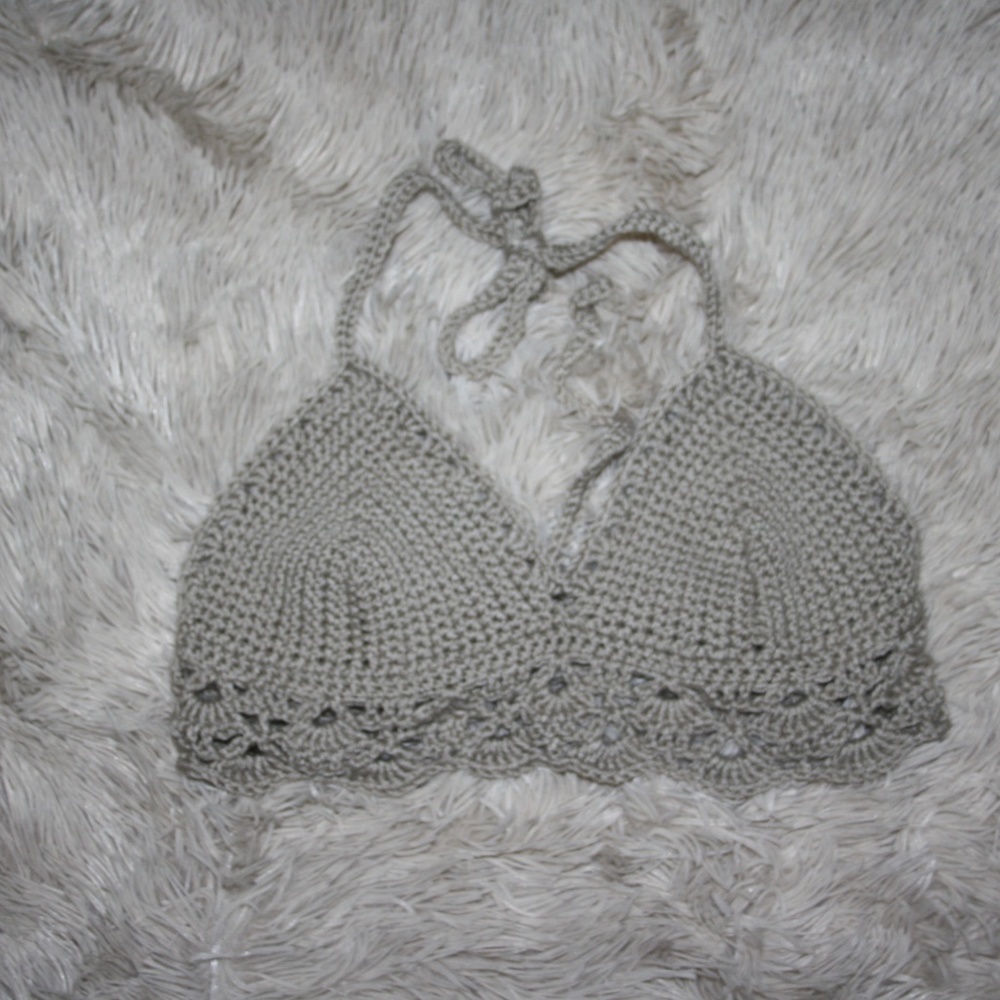 Crocheted Halter Crop Top festival top - Picture 6 of 6